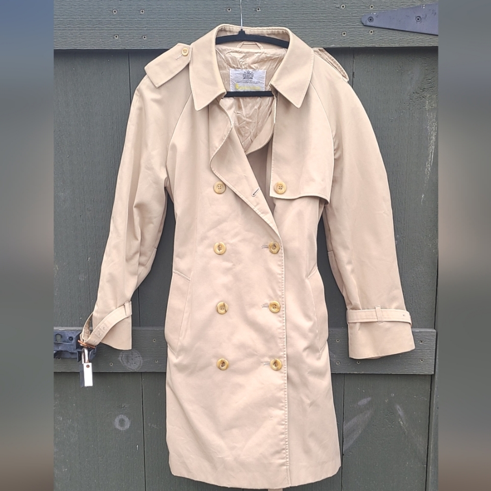 Vintage Aquascutum Trench freshly drycleaned - Picture 9 of 15